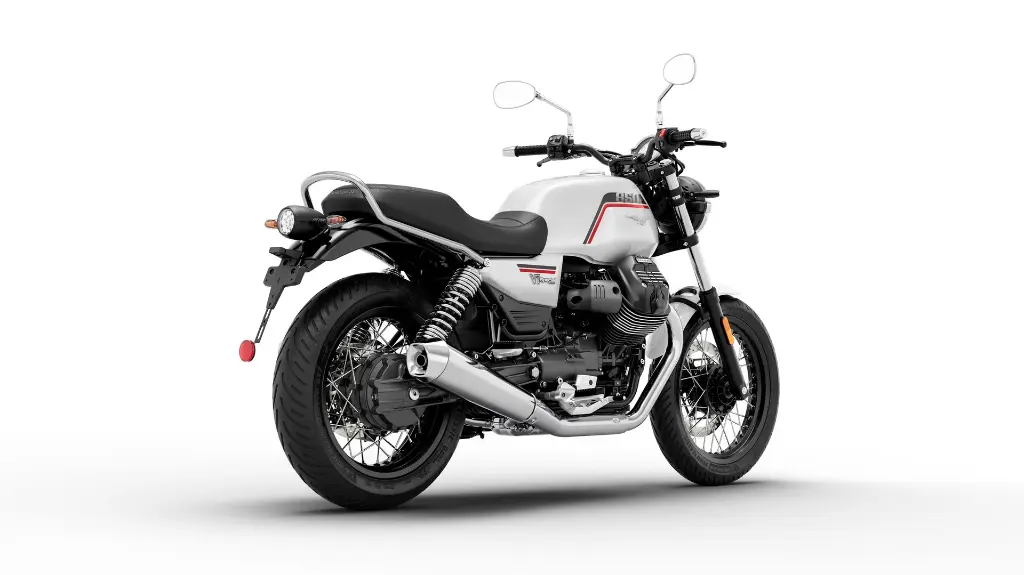 MG_V7-Special_Bianco-1969_3-4-post-dx.webp
