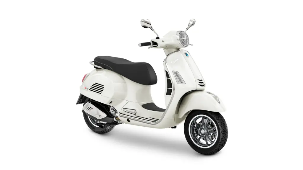 Vespa_GTS-Super_310_Bianco-Innocente_3-4-ant-dx-1100x619.webp