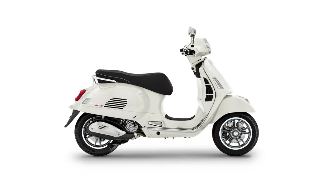 Vespa_GTS-Super_310_Bianco-Innocente_Lat-dx-1100x619.webp
