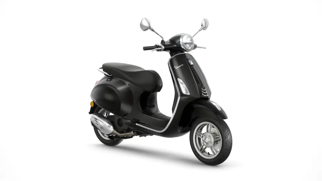 Vespa_Primavera_125_NeroConvinto_3-4-Ant-DX-1100x619.webp