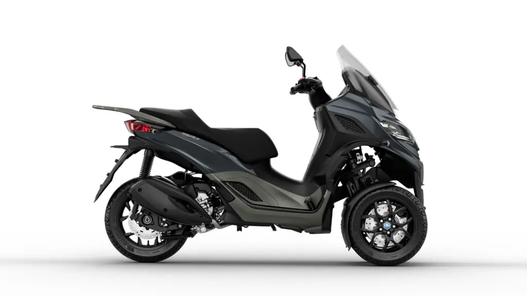 Piaggio_MP3-310_Grigio-Grafite_Lat-dx-1100x618.webp