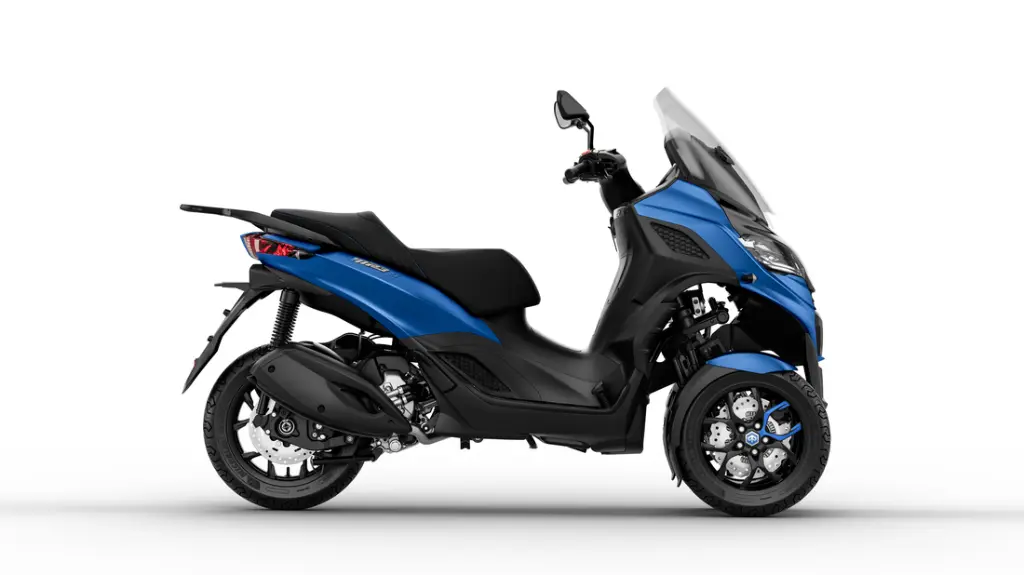 Piaggio_MP3-310-Sport_Blu-Zaffiro_Lat-dx-1100x618.webp