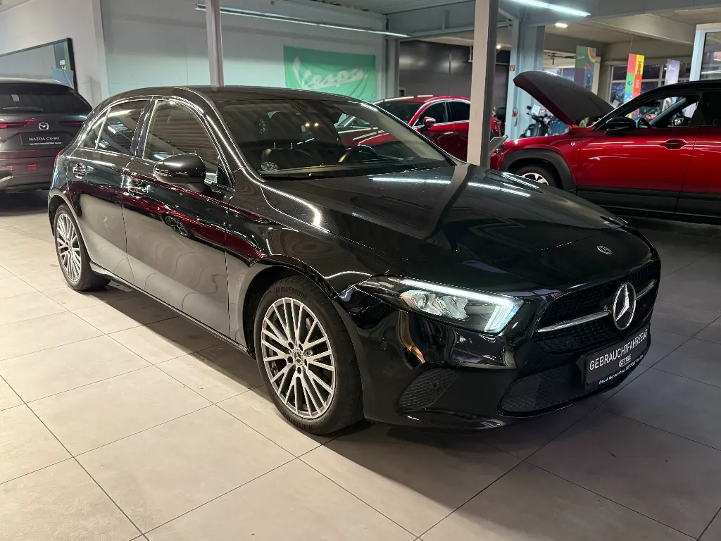 Mercedes-Benz A 180 | NIGHT | RFK | BUS 