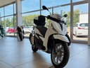 PIAGGIO Beverly 400 HPE | ABS | Topcase | Scheibe